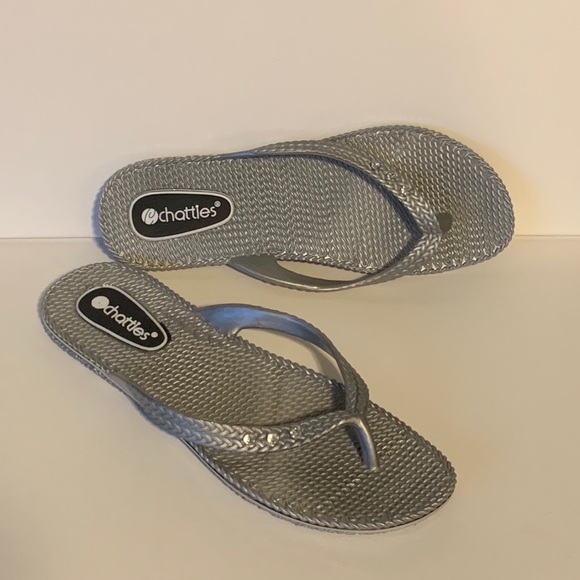chatties flip flops with rhinestones